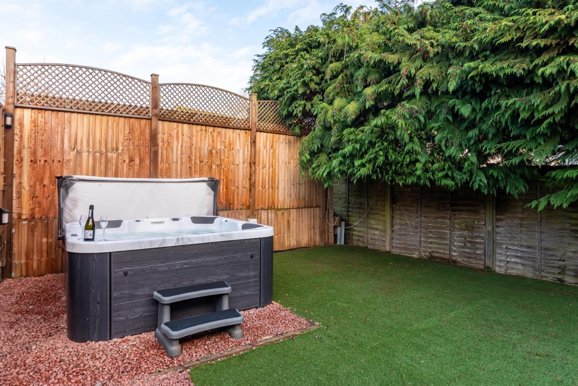Cotswold Holiday Let With Hot Tub - The Old Garage Chipping Norton Exterior photo